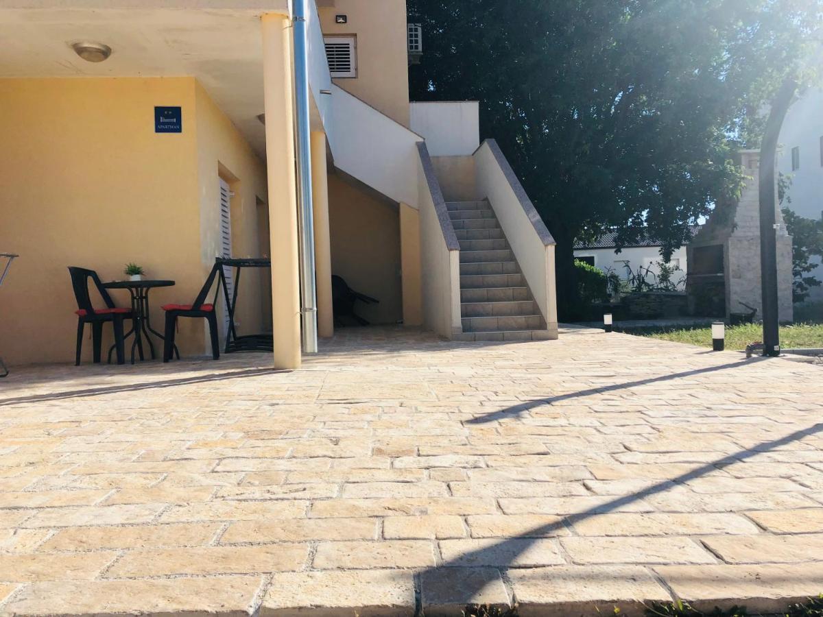 Apartmani Veronika Sukošan Exteriér fotografie